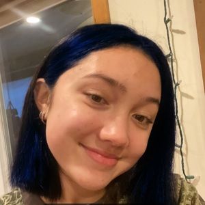 Meet your Posher, Caitlin